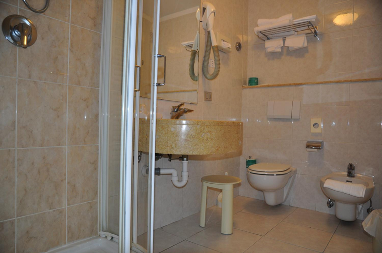 Bedroom 5, Piccolo Lido, Imperia