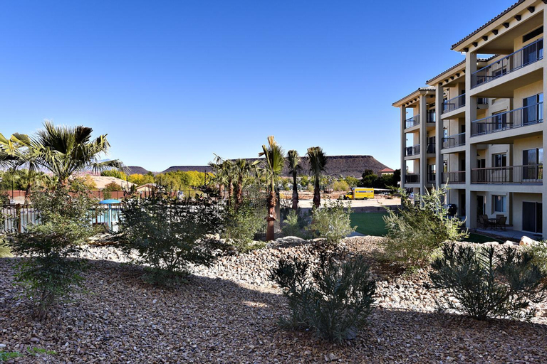 W106-Kokopelli Suite-Ground Floor 3-bedroom Pool view, Washington