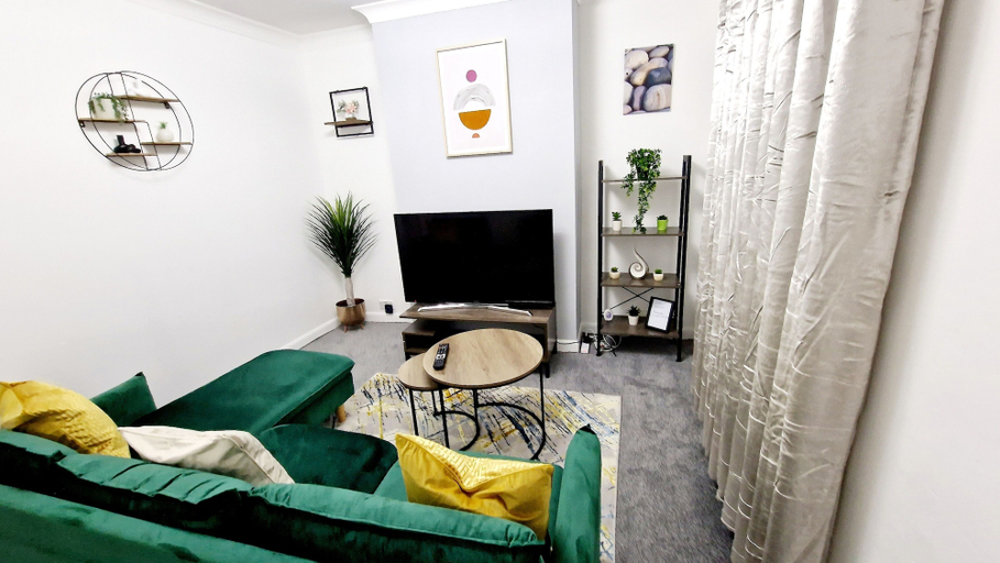 Living area 3, Gillingham Home - Sleeps 4 - Comfort & Convenience, Medway