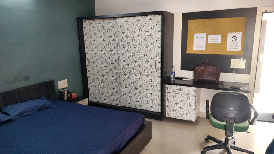 Bedroom 4, Unique Hotel and Stays, Morbi