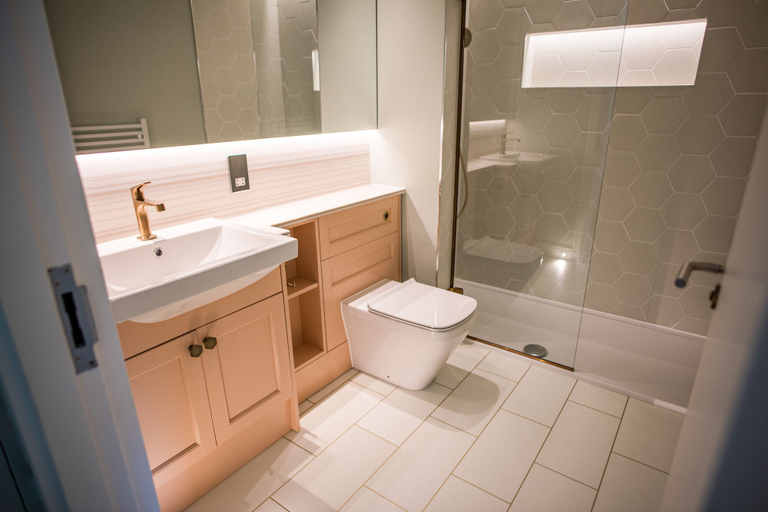 Bathroom 4, Dewars Restaurant & Rooms, North Yorkshire