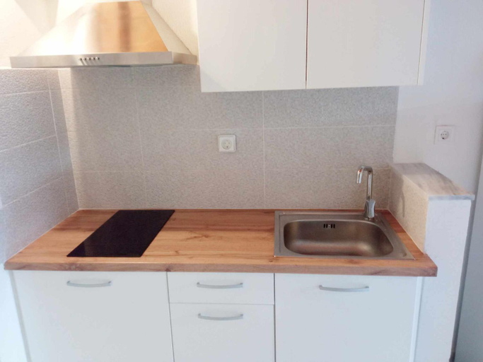 Kitchen 5, Homeric Poems, Ionian Islands