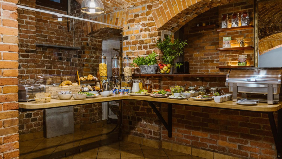 Food & Drinks 5, Five Stars Bed&Breakfast, Środa Śląska