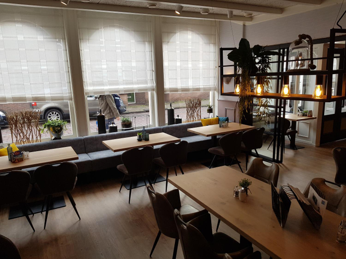 Food & Drinks 3, Hotel de Magneet, Hoorn