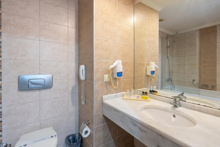 Bathroom 5, Miarosa Konaklı Garden, Alanya