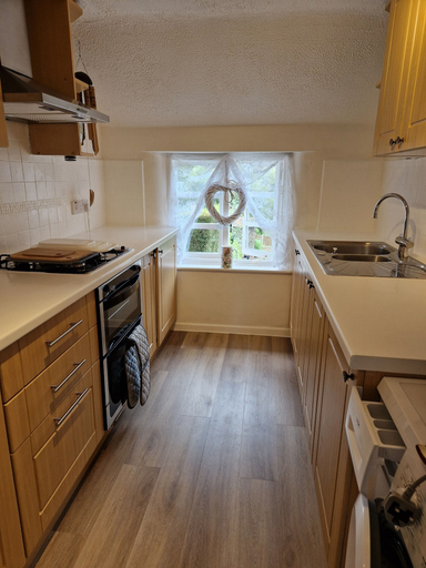 Others 4, Lovely 2-bed Cottage in Coalbrookdale Telford, Telford and Wrekin