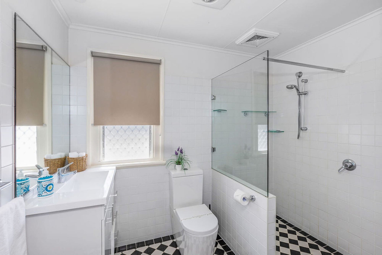 Bathroom 3, Reflections Norah Head Lighthouse Cottages, Wyong - North-East