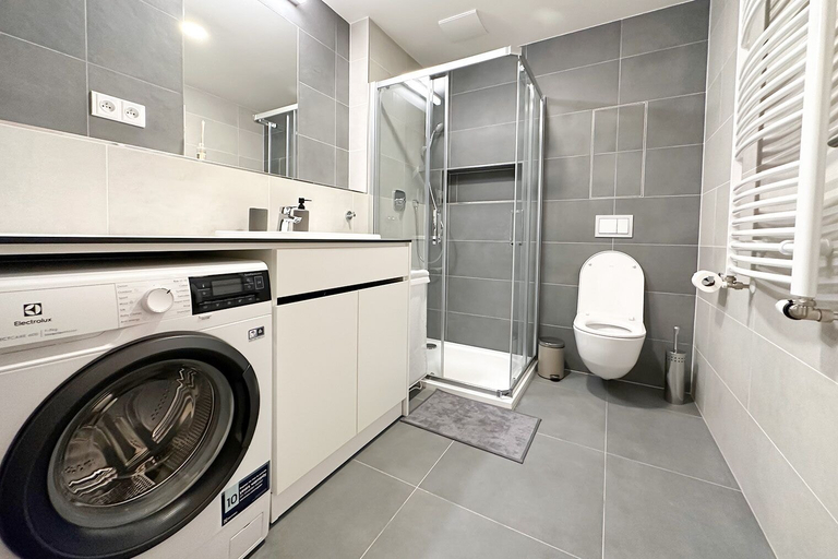 Bathroom 4, Modern Holesovice Apartment, Praha 7