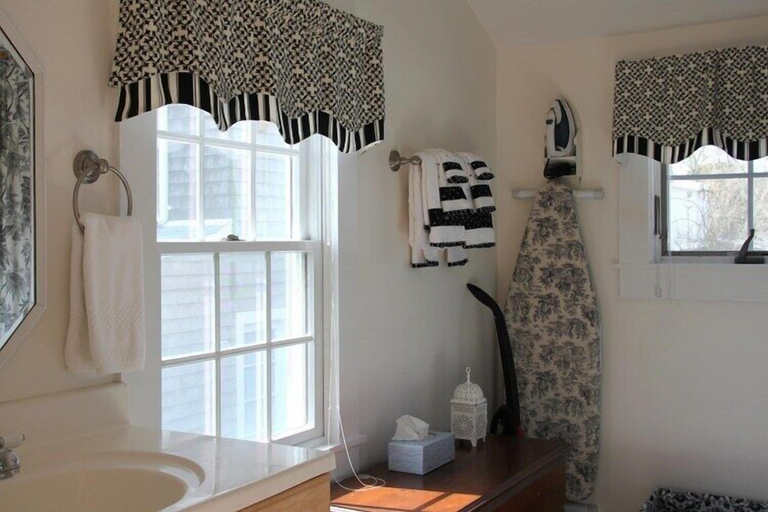 Bathroom 4, An English Garden Bed & Breakfast, Barnstable