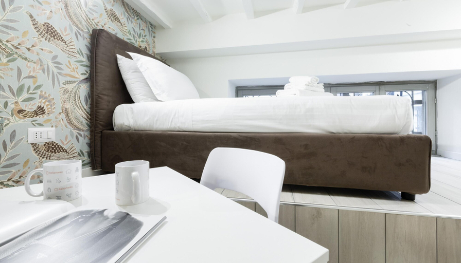 Room 3, Italianway - Metastasio 3 int M2, Milano