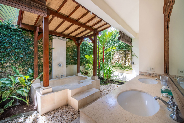Bathroom 4, Villa Gembira, Seminyak, Badung