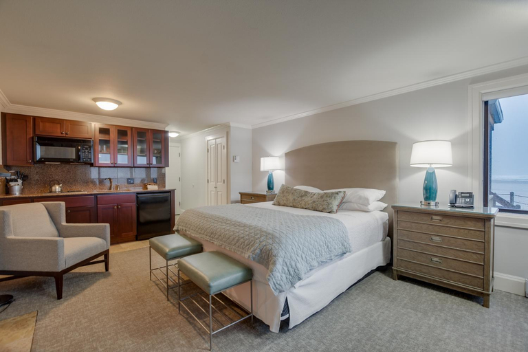 Bedroom 2, The Waves, Clatsop