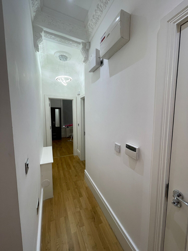 Others 4, Charming 1-bed Apartment in Wolverhampton, Wolverhampton