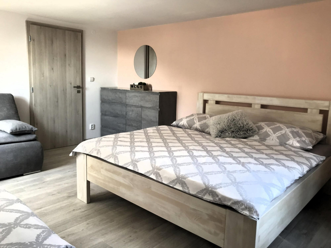 Room 2, Tanvald Lsh141 in Tanvald, Jablonec nad Nisou