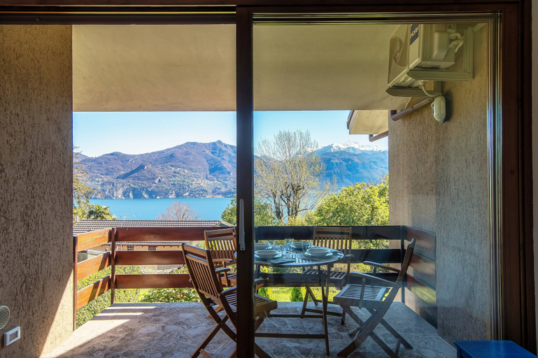 Rooftop terrace 3, Sunlight, Como