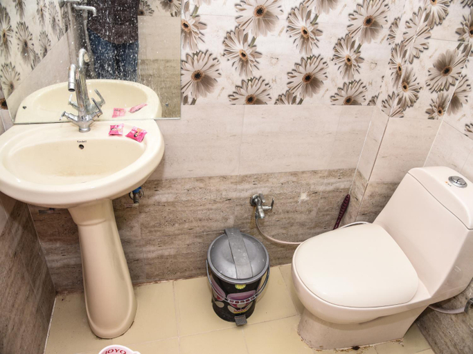 Bathroom 4, HOTEL ZOOLA PALACE, Ajmer