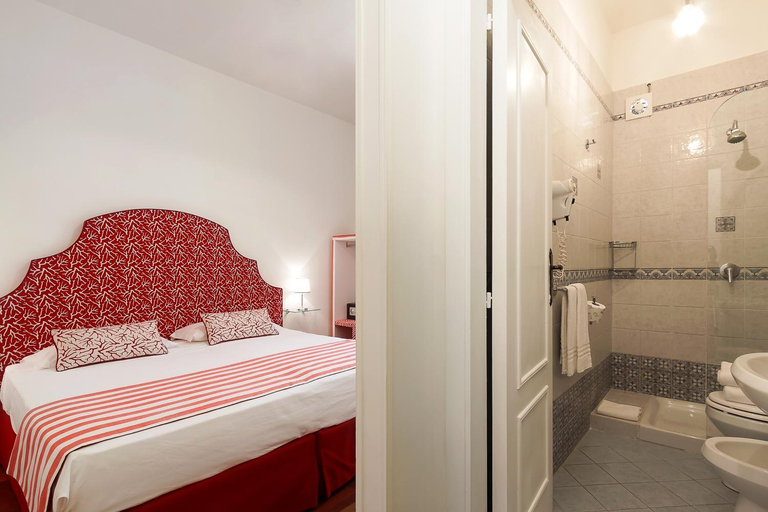 Bathroom 2, Palazzo Starace, Napoli