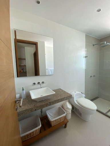 Bathroom 4, Apartment Cartagena Castillogrande Beach Front 2 Bedrooms, 2 Bathrooms, Balcony, Cartagena de Indias