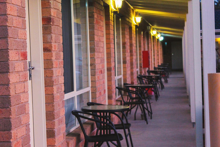 Others 4, RiverPark Motel, Murray
