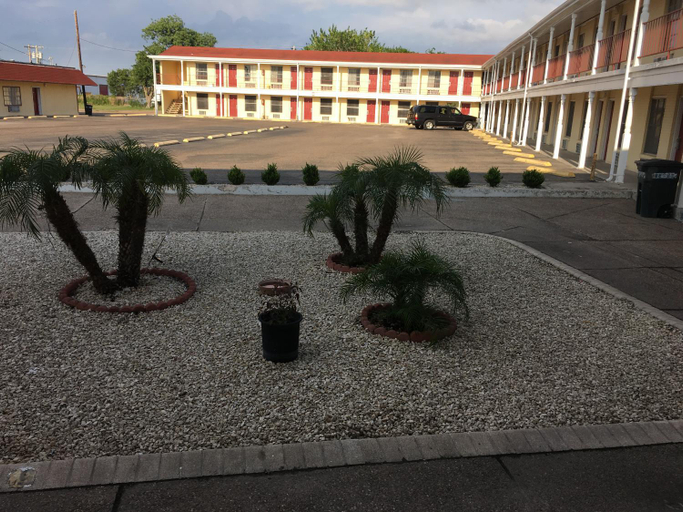 Exterior & Views 1, Alice Motor Inn, Jim Wells