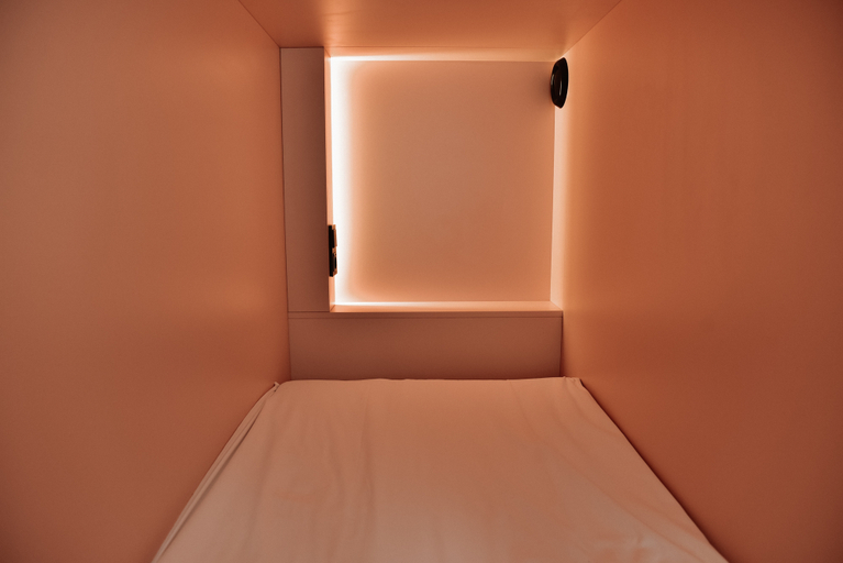 Bedroom 4, Durty Nelly's Inn, Amsterdam