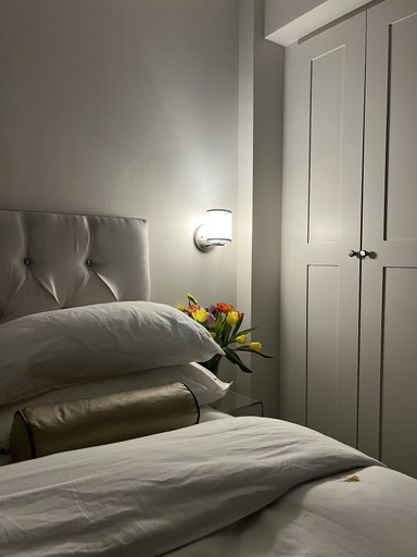 Bedroom 2, Beautiful 1-bed Studio in Bourne end, Buckinghamshire