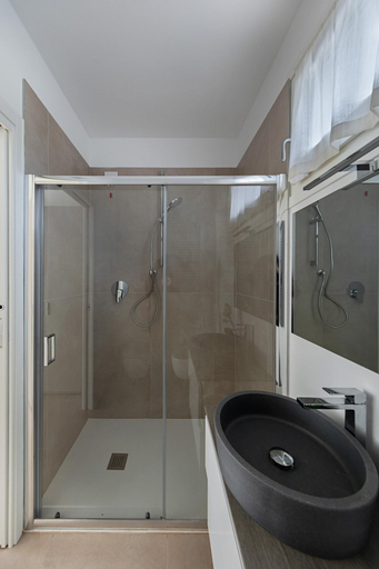 Room 5, Villa Prestige 15 by Wonderful Italy, Brescia