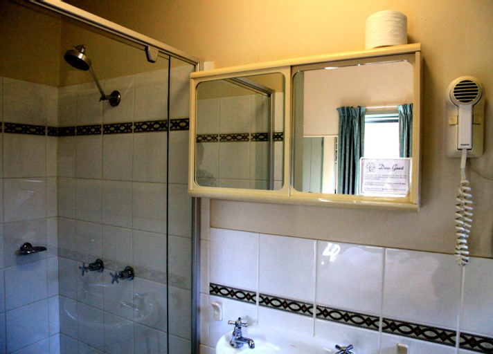 Bathroom 6
