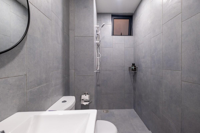 Bathroom 3, M Vertica,KLCC View 5mins to MRT Sunway Velocity, Kuala Lumpur
