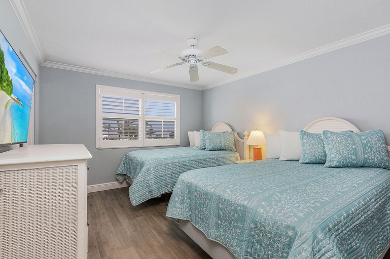 Bedroom 3, Beach Villas # 106 - Bogo24 2 Bedroom Condo by RedAwning, Lee