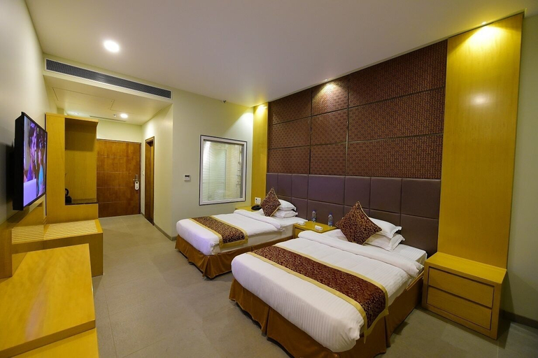 Bedroom 5, Hotel H, Anand