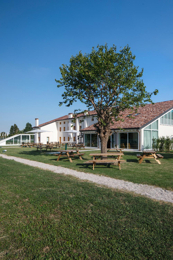 Others 4, Nomad Hostel, Treviso