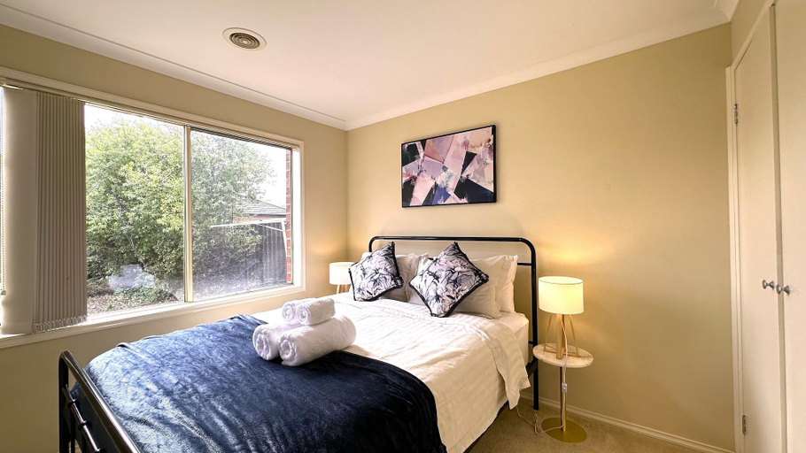 Bedroom 2, Boardwalk House by GoodLive, Melbourne