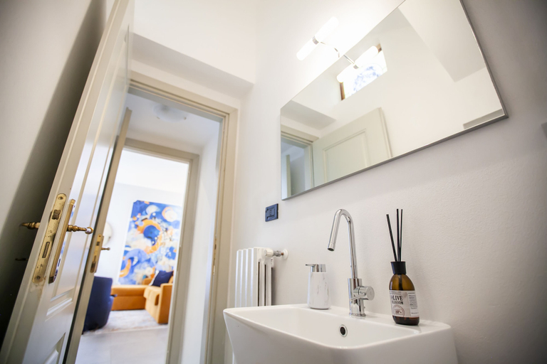Bathroom 3, Villa Baragiola, Como