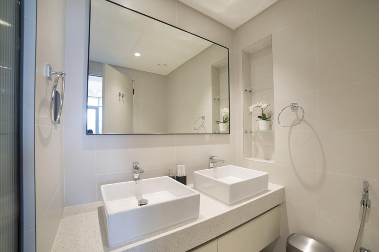Bathroom 3, 2BR Emaar Beachfront Full Sea Skyline Views, Dubai