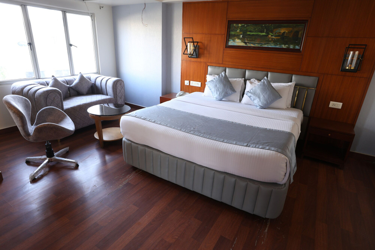 Bedroom 2, Eastin Hotels, Hyderabad