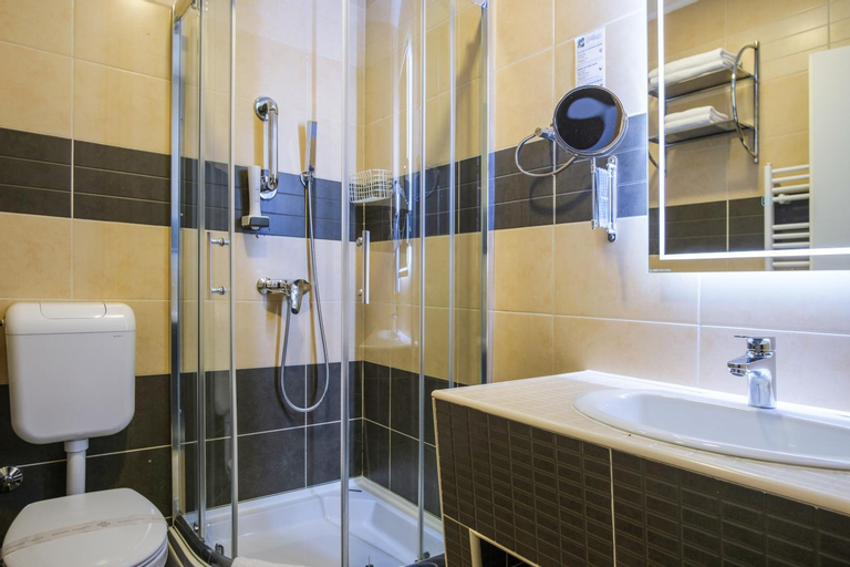 Bathroom 4
