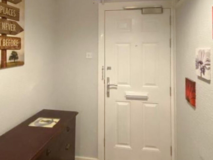 Others 2, Room in Apartment - Normanton - Deluxe Double Room, Birmingham