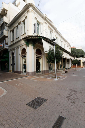 4, The Baroness, Peloponnese