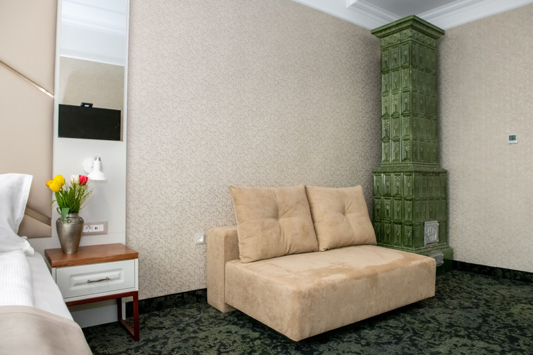 Others 5, Agora Boutique, Stolichna