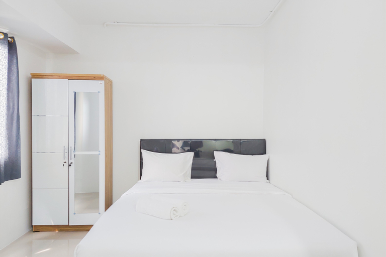 Well Furnished with Cozy Designed Studio Urbantown Serpong Apartment By Travelio, South Tangerang