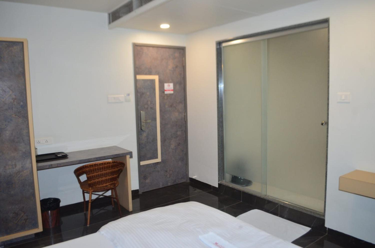 Bedroom 3, Hotel O2 , Sangli , Sangli