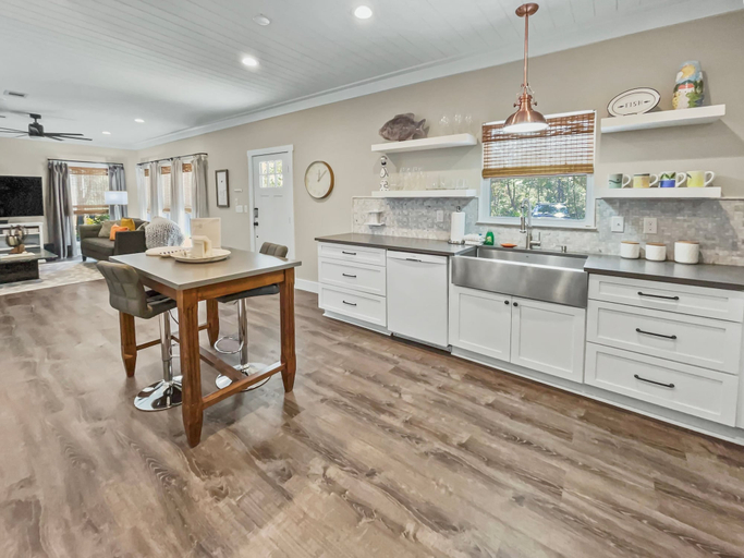 Others 5, Pinewood Cottage 2 Bedroom Home by RedAwning, Walton