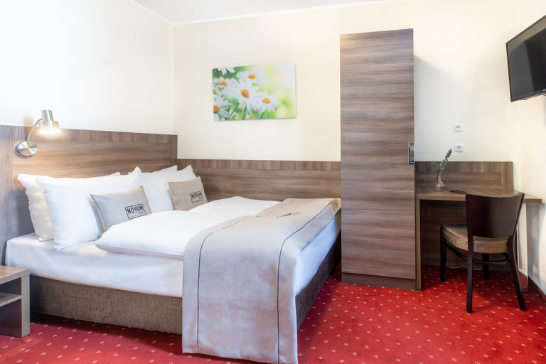 Bedroom 4, Hotel Leonet, Köln