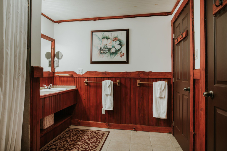Bathroom 3, Chalets Royal Laurentien, Les Laurentides