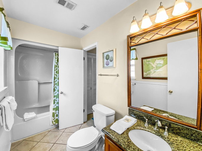 Bathroom 4, The Breezeway - 2 Br condo by RedAwning, Walton