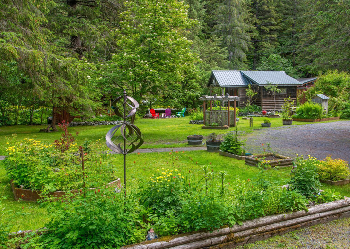 Others 4, Steller Inn, Kenai Peninsula