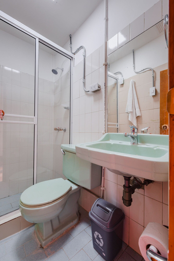Bathroom 5, R10 Hostal - Hostel, Santafé de Bogotá