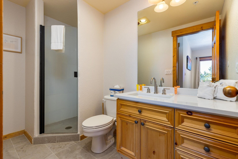 Bathroom 3, 2640 Tenderfoot 3 Bedroom Condo by RedAwning, Summit