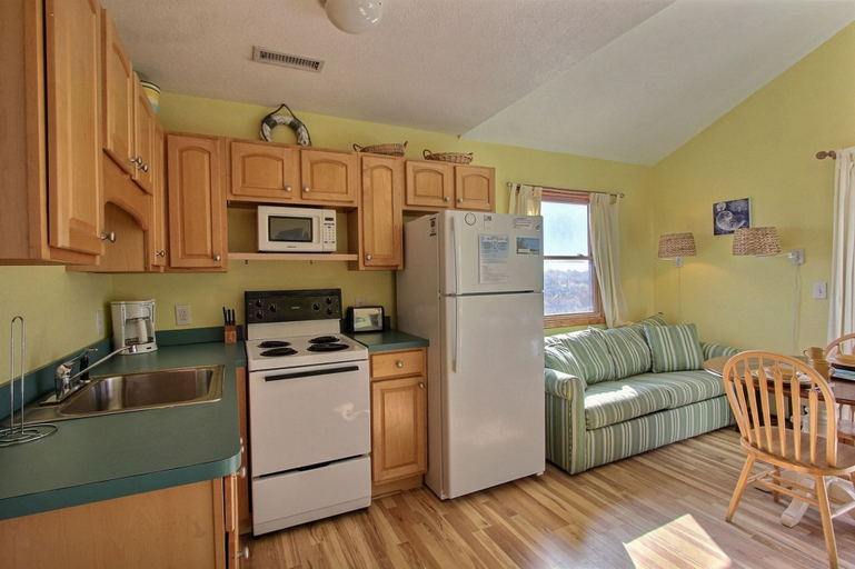 Private kitchen 3, 40 Hatteras Blew Studio Bedroom Condo by RedAwning, Dare